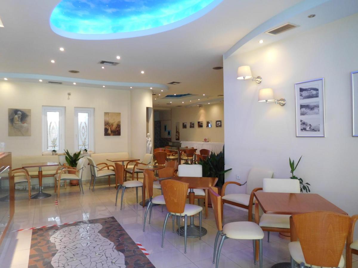 Efstratios Hotel Lutrá Edipszú Kültér fotó