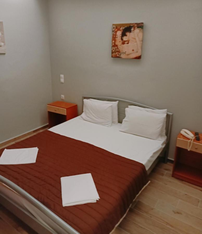 Efstratios Hotel Lutrá Edipszú Kültér fotó