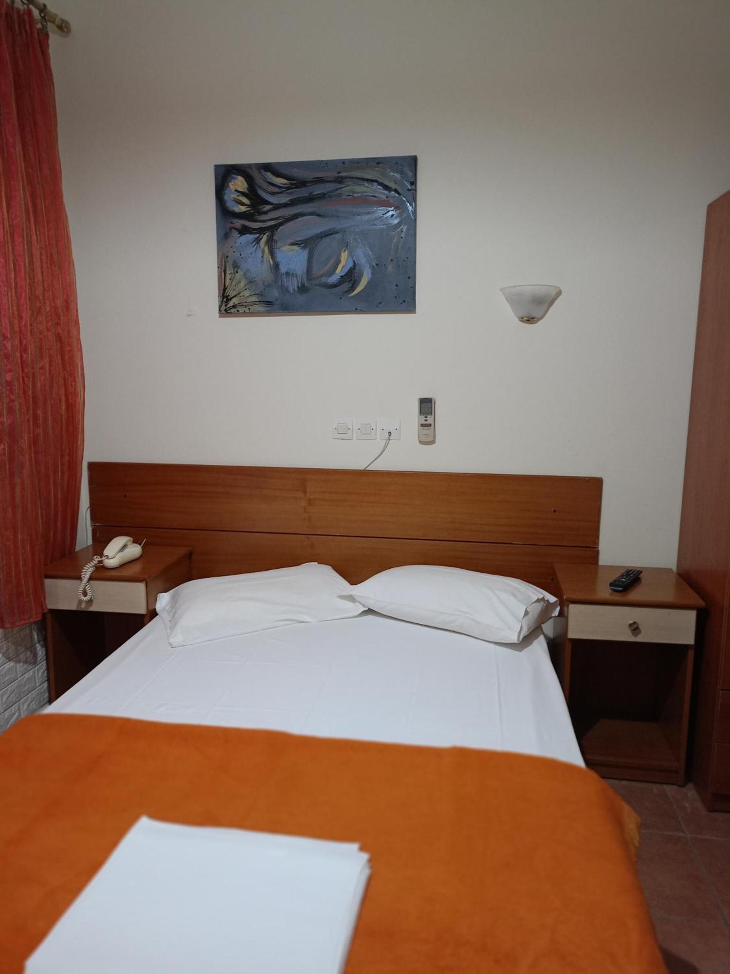 Efstratios Hotel Lutrá Edipszú Kültér fotó