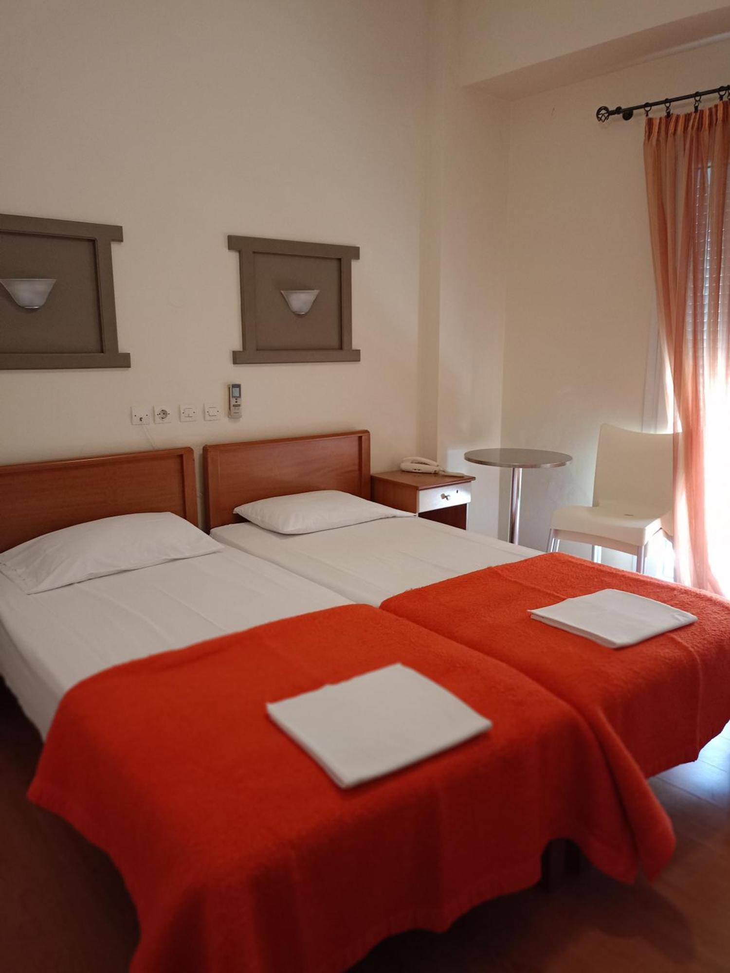 Efstratios Hotel Lutrá Edipszú Kültér fotó