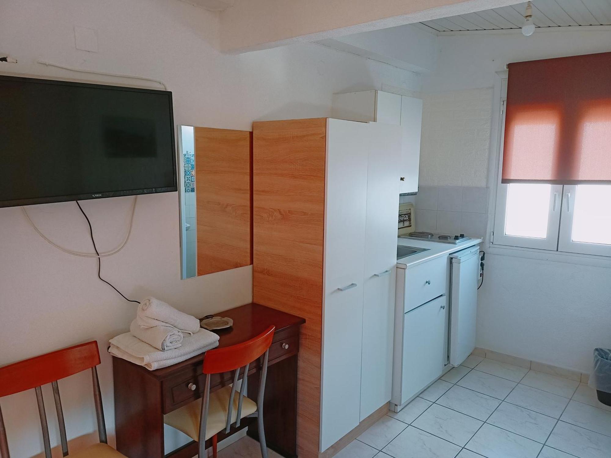 Efstratios Hotel Lutrá Edipszú Szoba fotó