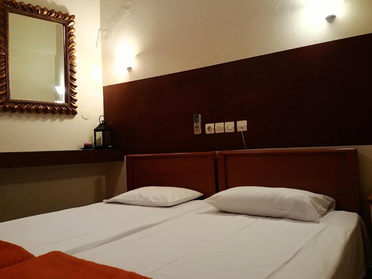 Efstratios Hotel Lutrá Edipszú Kültér fotó